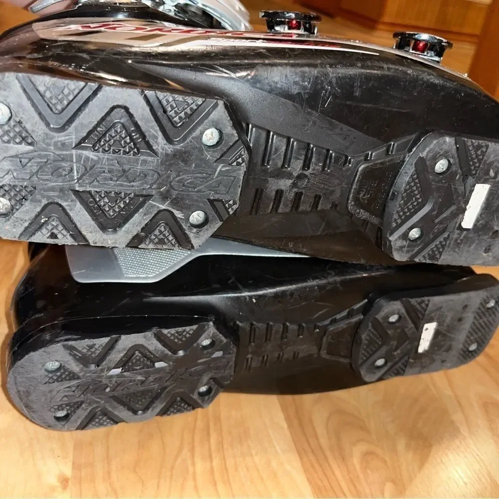 Nordica men size